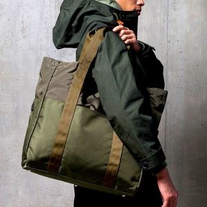 UNISEX Taikan Sherpa Tote Bag